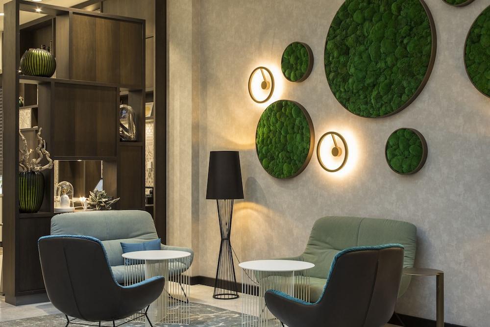 Hyatt Place Frankfurt Airport 4*